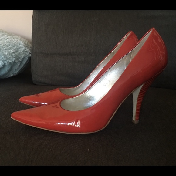 Shoes - Picture 3 of 4